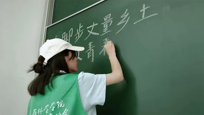 �ԽŲ��������������ഺ��д���� | źȻ�����������������ʽ����