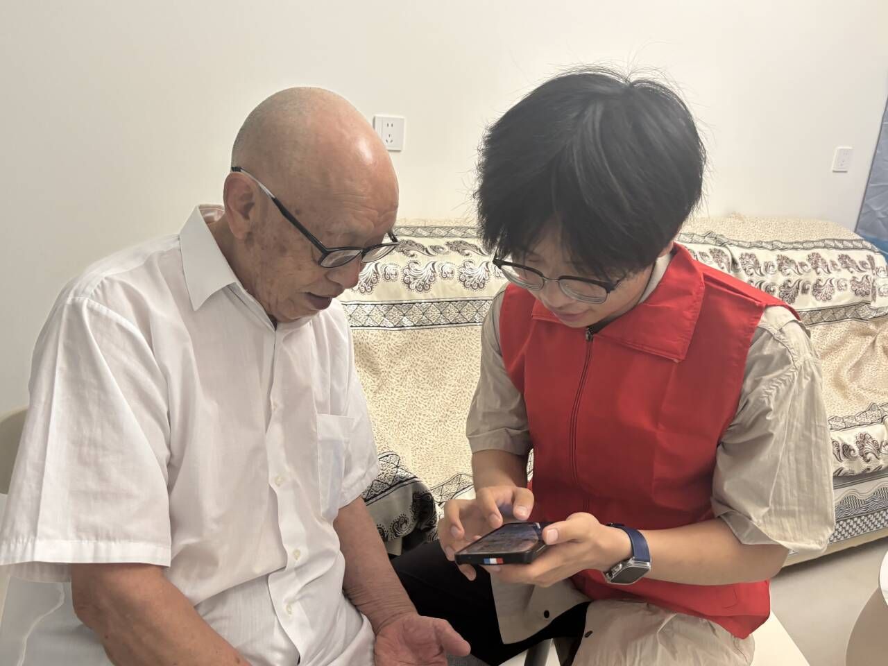 �ഺ���Ͽ�Խ�����ֺ蹵������Уѧ���ԡ�����+��顱������������