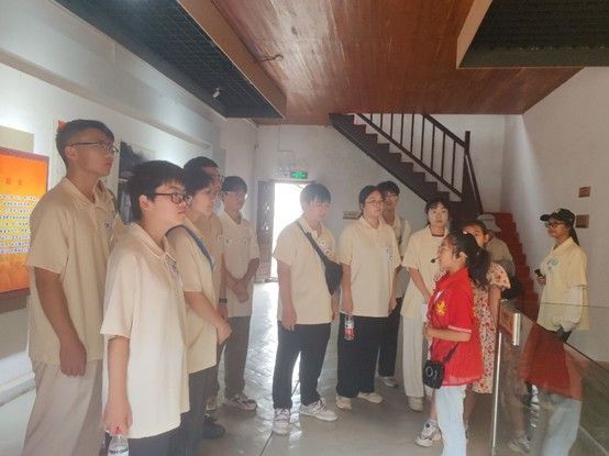 ͼΪ�����־Ը�߽���Ա�ں�˾�������ַ�ڽ��������ڲ�����(ͨѶԱΤ������)